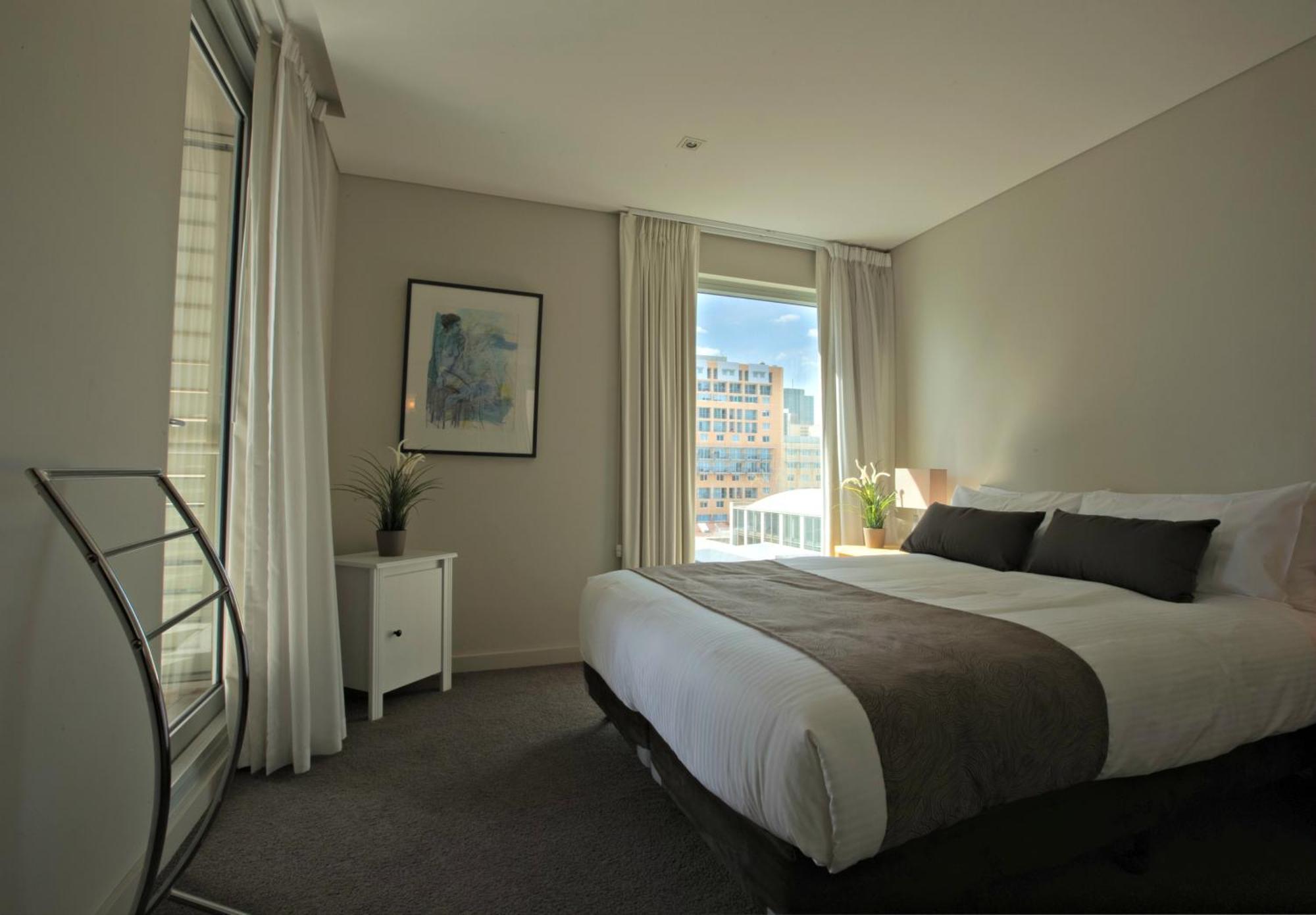 Apartment Dress Circle - North Terrace Adelaide
